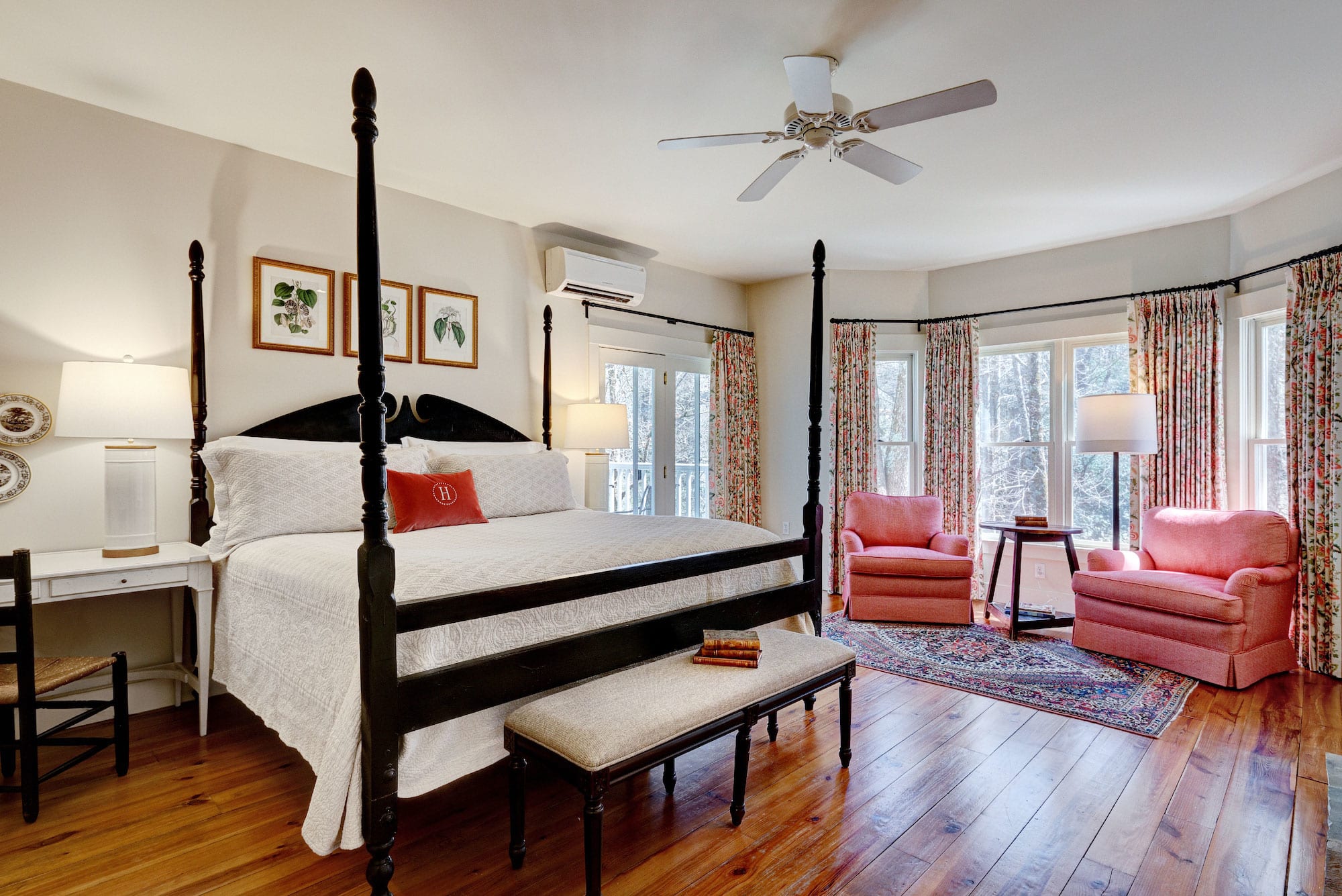 Half-Mile Farm King Suite